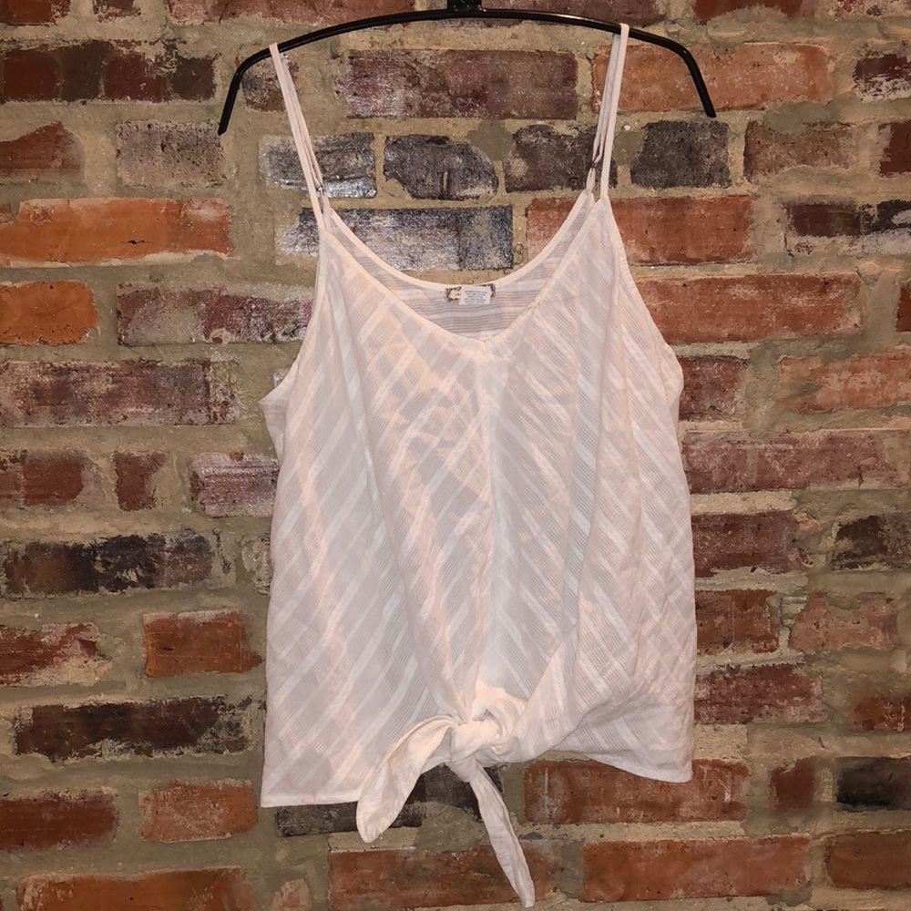 Textured white tank